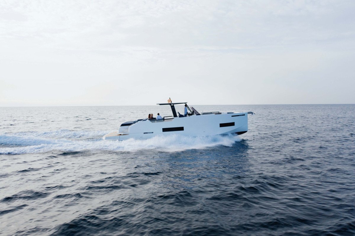De Antonio Yachts D50